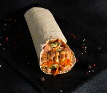 С традиционным соусом и свининой