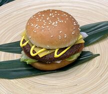 Чикен-бекон бургер