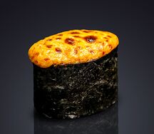 Суши с лососем острые