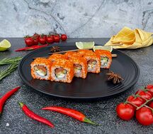 Ролл Калифорния с лососем