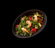 Салат с авокадо, креветкой и шпинатом     