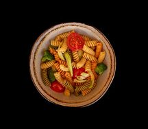 Детская цветная паста с овощами  