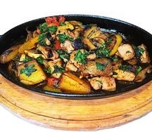 Сковородка с курицей