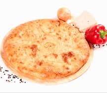 Осетинский пирог с курицей, грибами и сыром