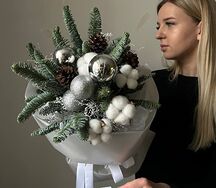 Новогодний букет из хлопка и нобилиса