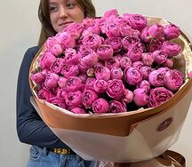 35 кустовых пионовидных роз