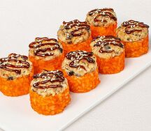 Запеченный ролл с угрем и тигровой креветкой