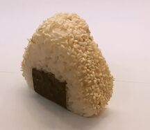 Онигири с лососем