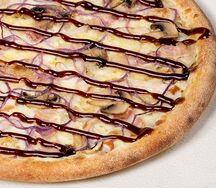 Чикен-барбекю на тонком тесте 