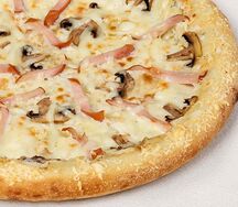 Пикантный цыпленок с сулугуни на пышном тесте 