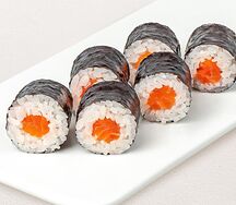 Ролл с лососем