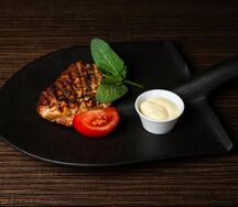 Стейк из свинины с грибным соусом