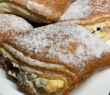 Конвертик с ванильным кремом и орешками