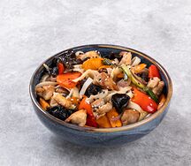 Вок с курицей