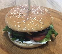 Безумный Джон с курицей