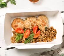 Куриные биточки с гречкой и грибами