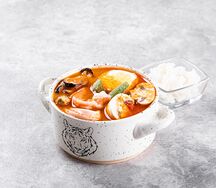 Том ям с морепродуктами