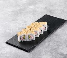 Ролл Калифорния в кунжуте