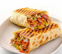 Шаурма с курицей в сырном лаваше