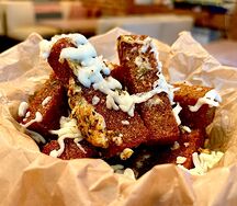 12 гренок с чесноком и сыром