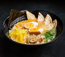 Тори рамен на курином бульоне