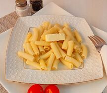 Макароны с маслом сливочным
