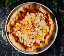 Классика с сыром и базиликом