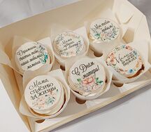 Капкейки с пожеланиями для мамы