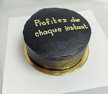 Бенто-торт черный Profitez de Chaque Instant