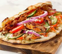 Шаурма с курицей в лепешке