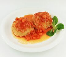 Тефтеля куриная в томатном соусе