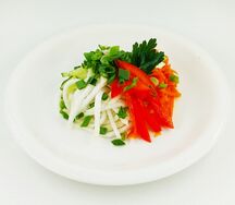 Салат овощной с дайконом