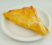 Слойка с курицей и сыром