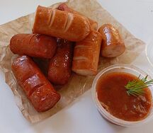 Колбаски фри с острым соусом