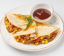 Кесадилья с курицей