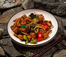 Жареный тофу с овощами