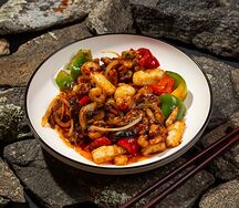 Морепродукты с овощами