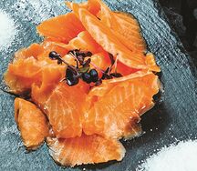 Строганина из мурманской форели