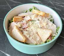 Цезарь с цыплёнком