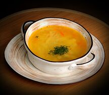 Ароматный бульон с курицей и лапшой