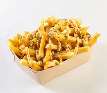 Картофель фри в сырном соусе