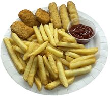 Наггетсы, сырные палочки и картошка фри