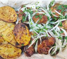 Шашлычное ассорти из свиной шеи и куриных голеней