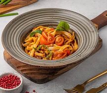 Паста с овощами гриль
