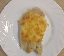 Куриный медальон, запеченный с сырным соусом