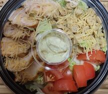 Салат Цезарь с курицей