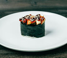 Гункан с угрём