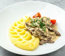 Бефстроганов на сливках