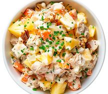 Салат с ананасом