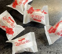 Конфеты raffaello